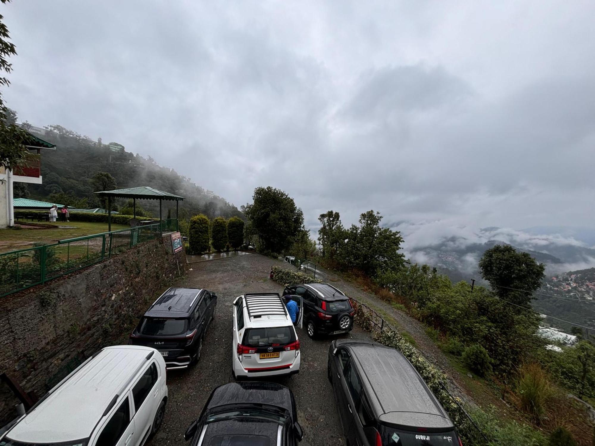 Bhowali Pragati Resort & Restaurant- Eden Of Kumaon מראה חיצוני תמונה