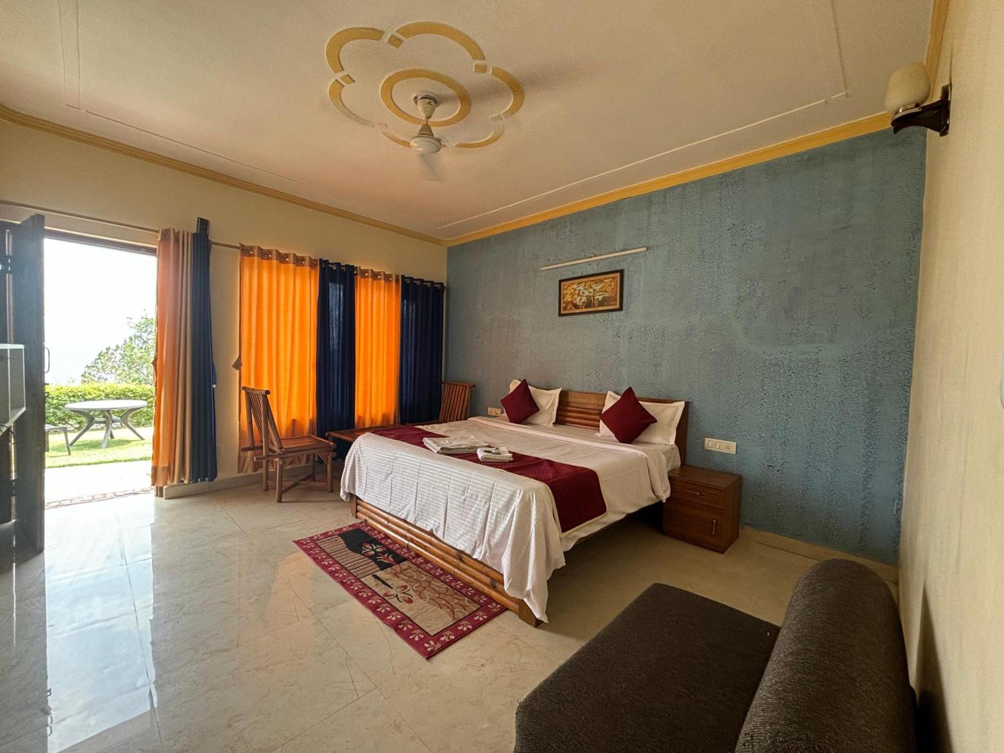 Bhowali Pragati Resort & Restaurant- Eden Of Kumaon מראה חיצוני תמונה