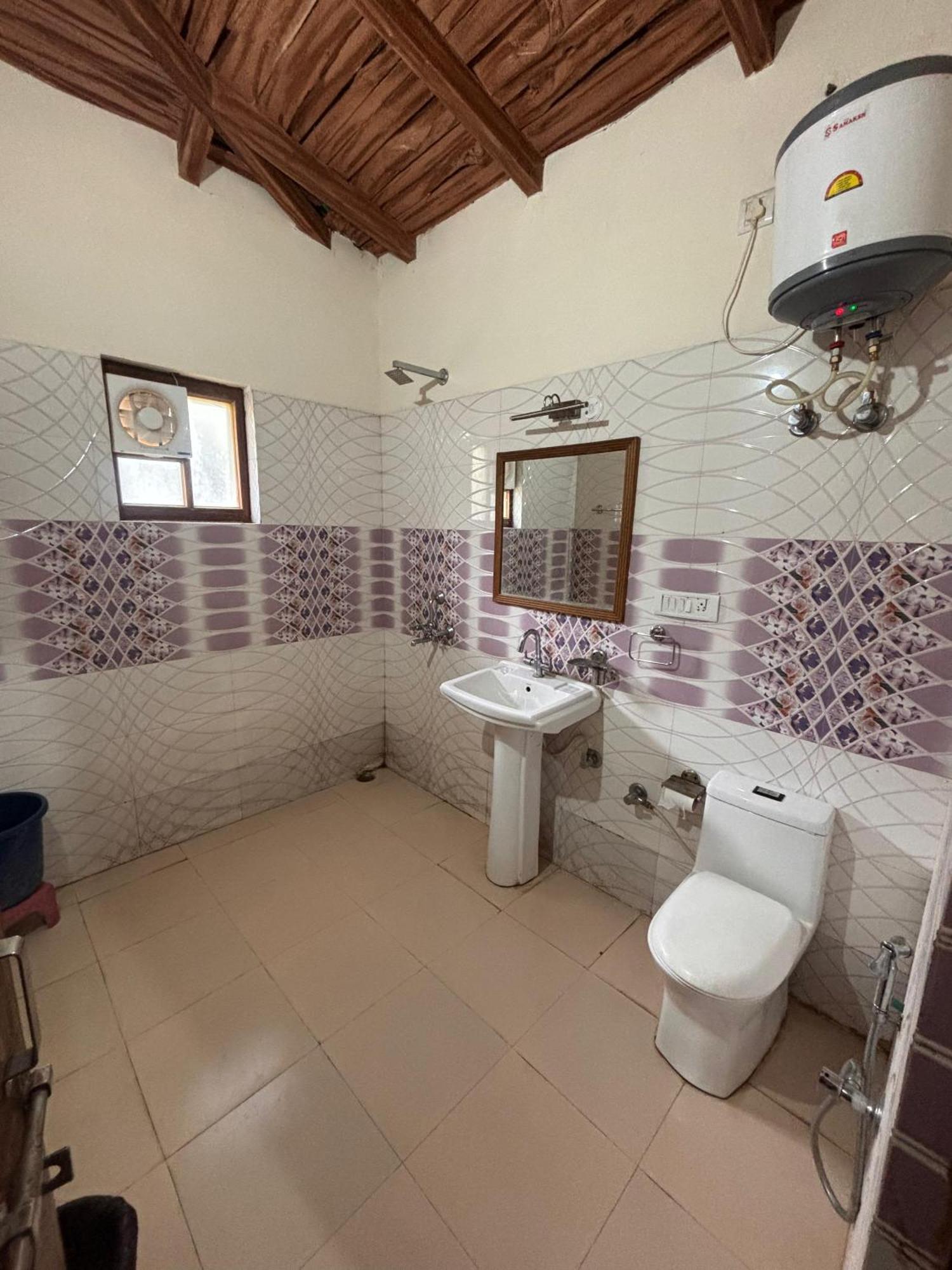 Bhowali Pragati Resort & Restaurant- Eden Of Kumaon מראה חיצוני תמונה