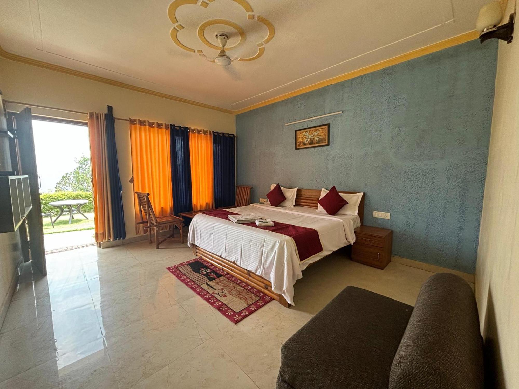 Bhowali Pragati Resort & Restaurant- Eden Of Kumaon מראה חיצוני תמונה